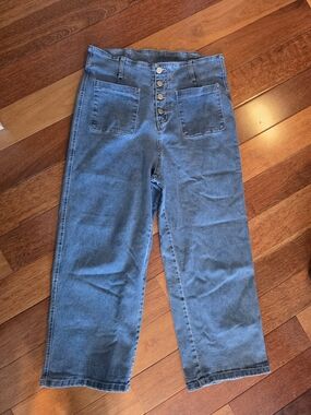 High-Waist Wide Leg Women's Jeans in Light Blue